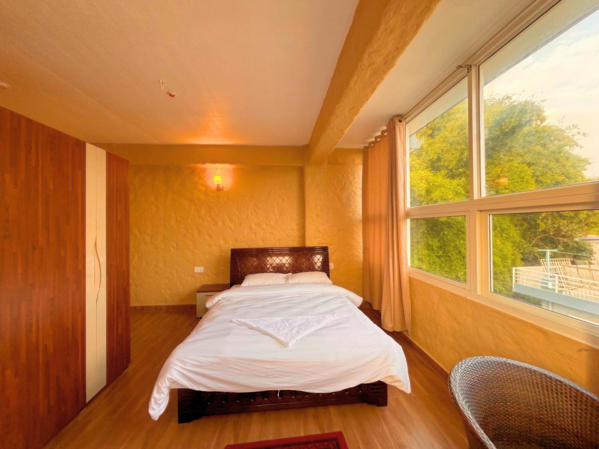 Nishan Apartments -Lakeside Pokhara Esterno foto