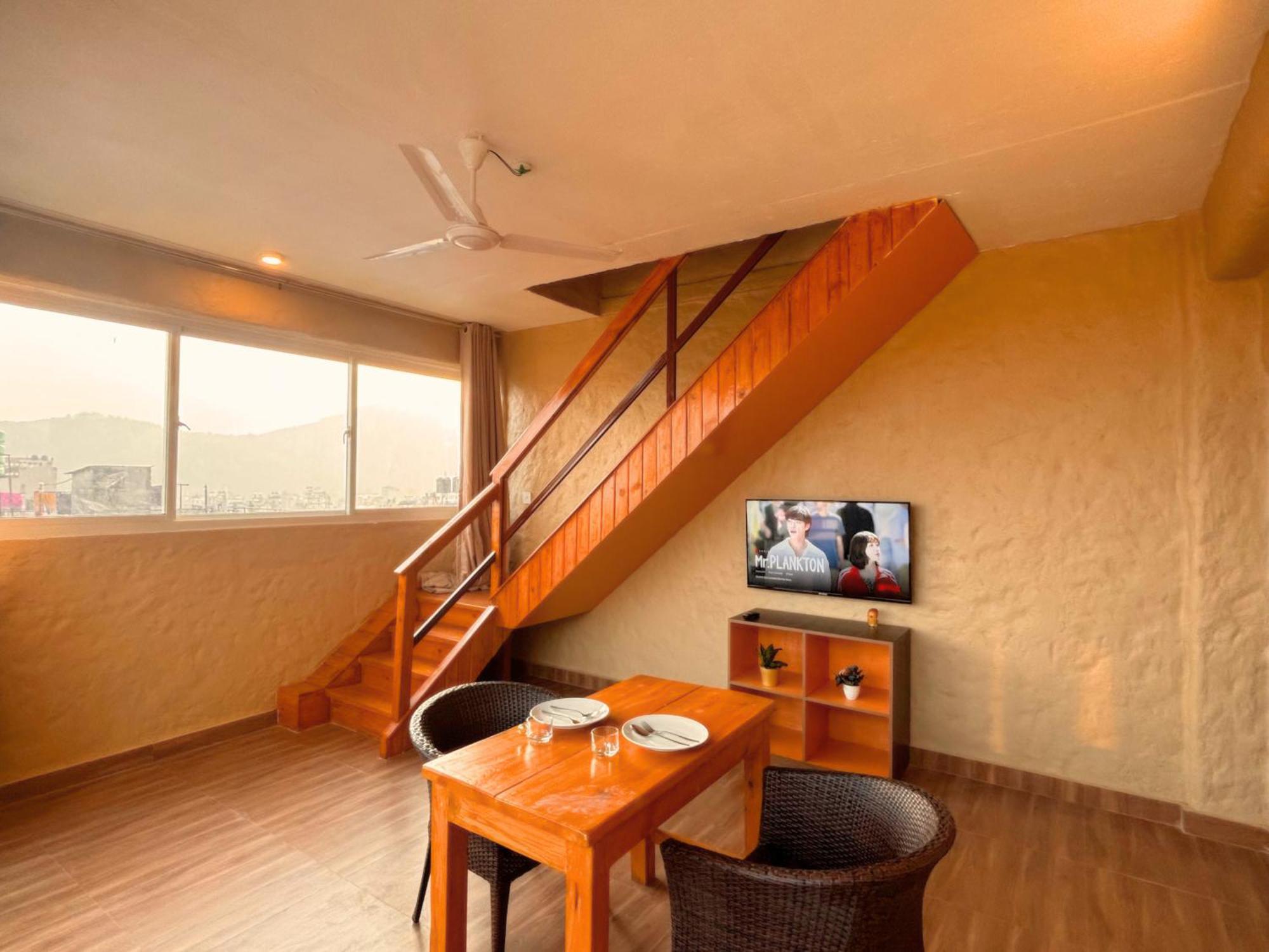 Nishan Apartments -Lakeside Pokhara Esterno foto